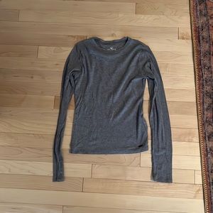 hollister long sleeve gray top